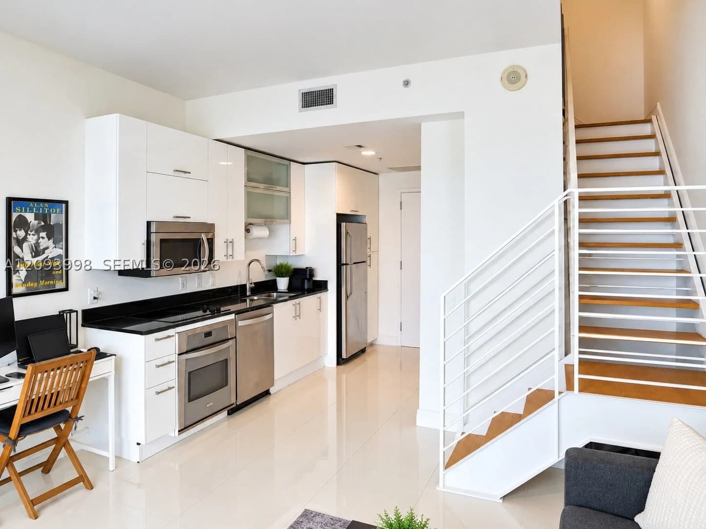 1-bedroom Condo — 60 13th St #2409, Miami, FL 33130