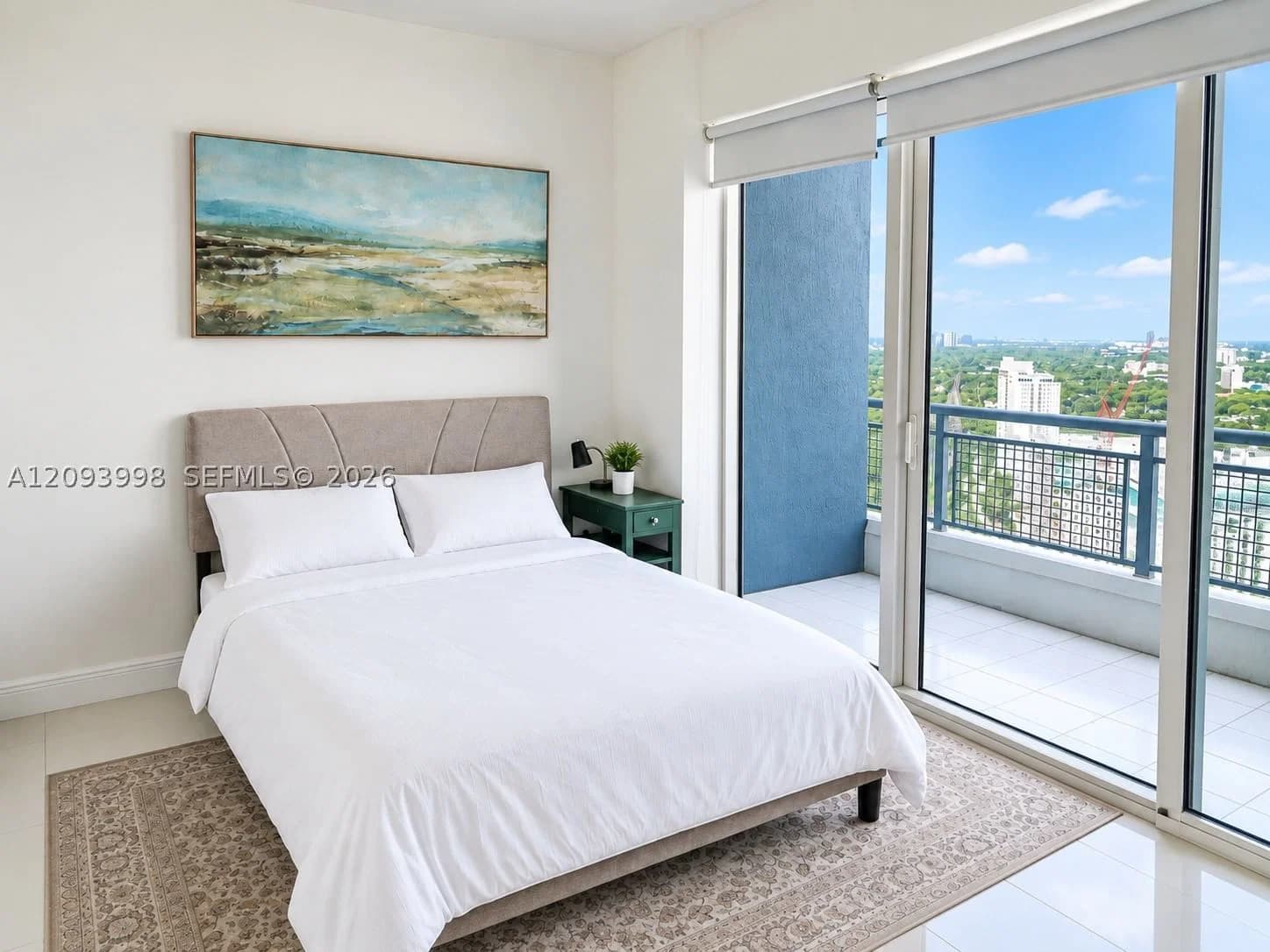1-bedroom Condo — 60 13th St #2409, Miami, FL 33130