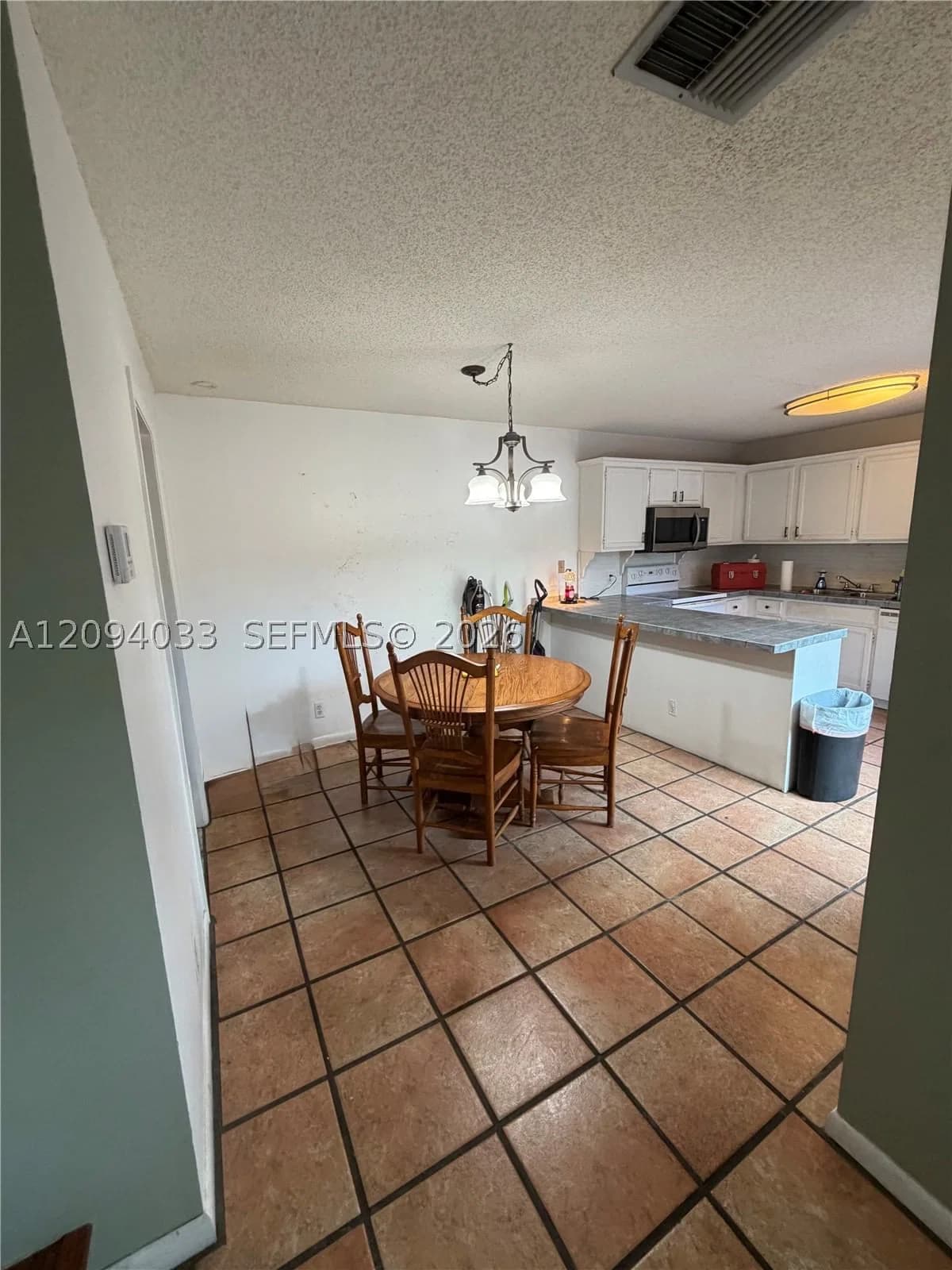 2+1 Townhouse — 2564 Lakeview Ct, Cooper City, FL 33026