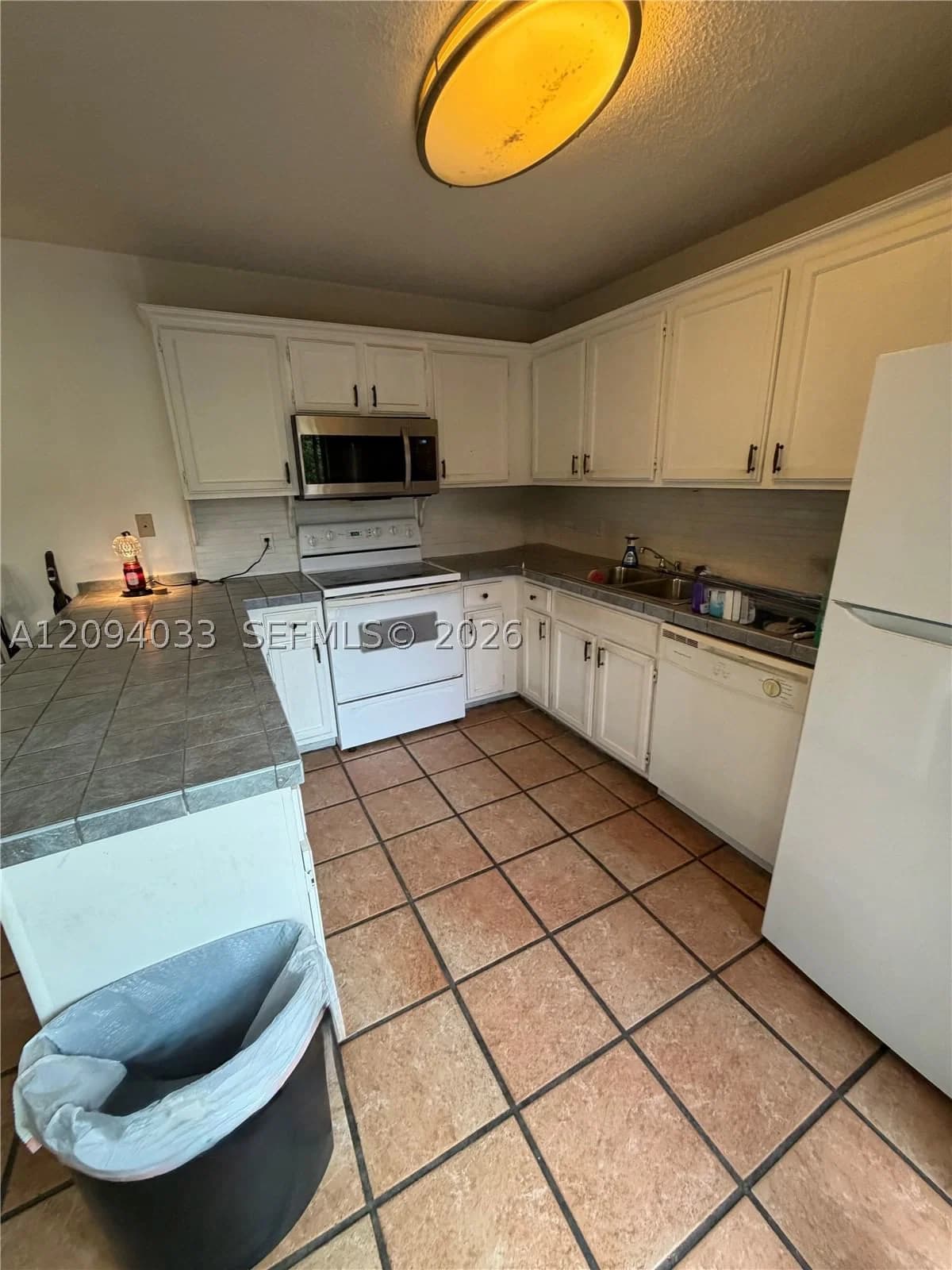 2+1 Townhouse — 2564 Lakeview Ct, Cooper City, FL 33026