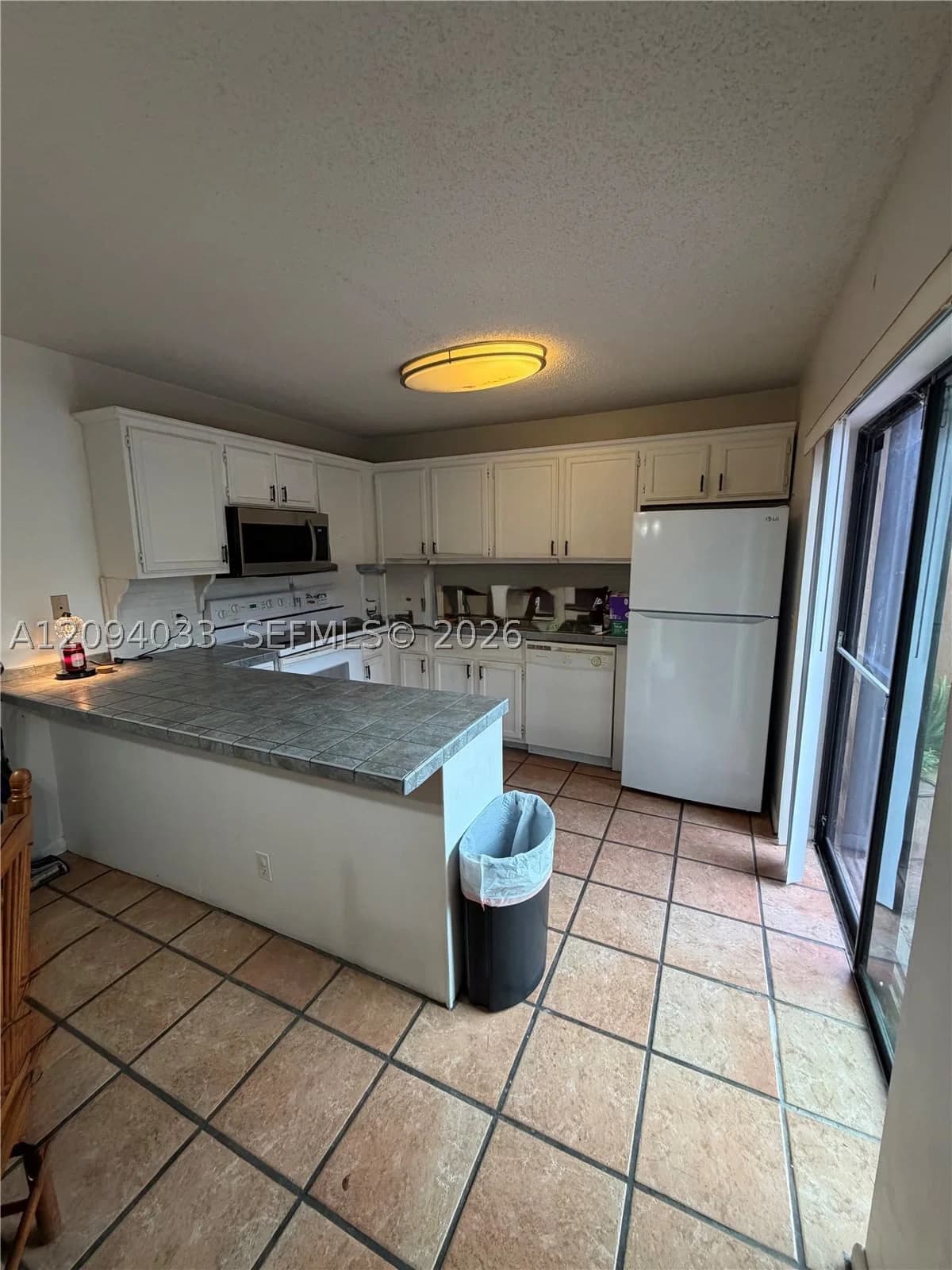 2+1 Townhouse — 2564 Lakeview Ct, Cooper City, FL 33026