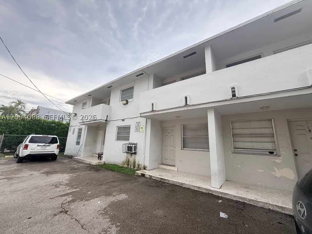 2-bedroom Property — 990 4th St #7, Miami, FL 33130