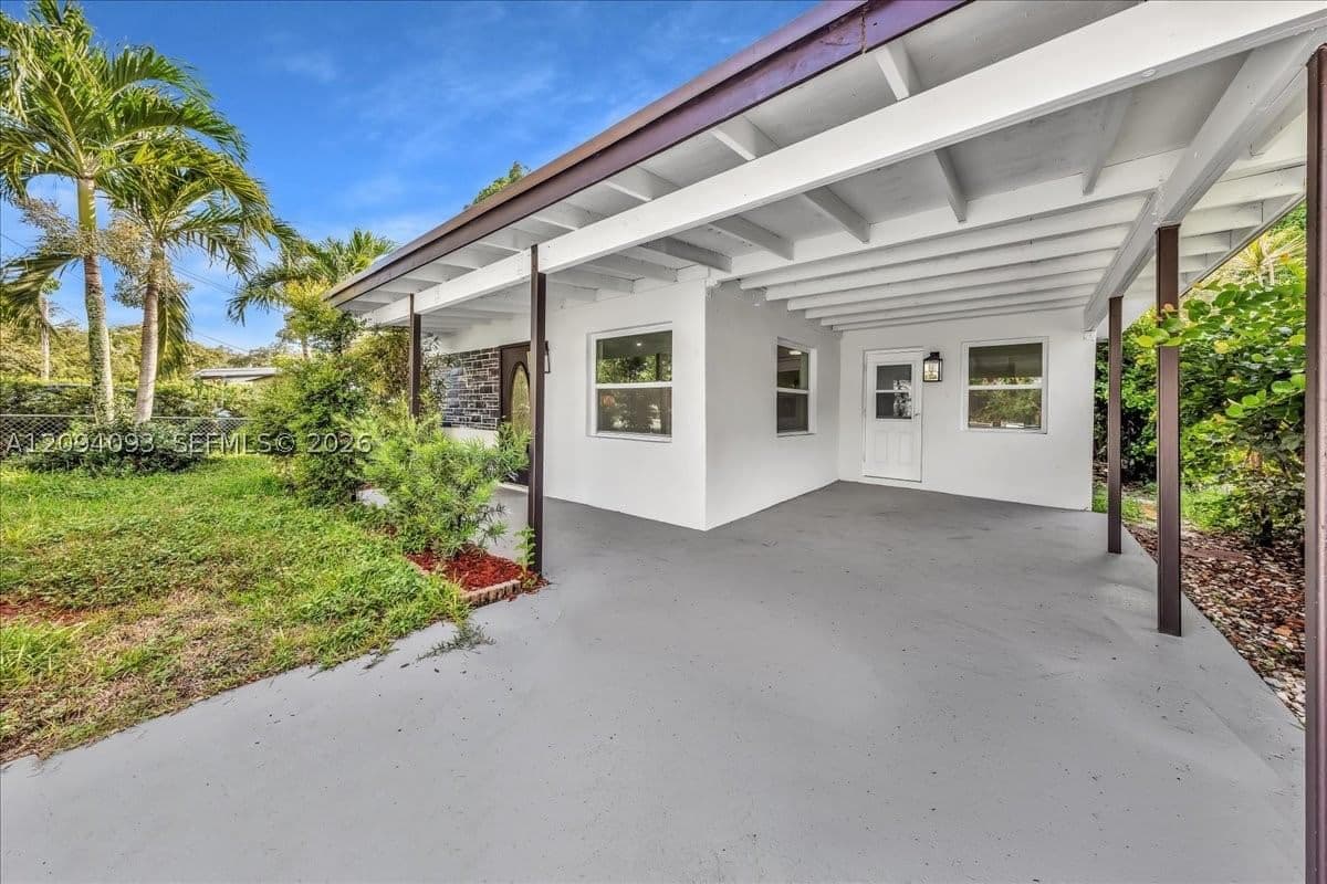 3-bedroom Single-Family Home — 535 23rd Ave #535, Fort Lauderdale, FL 33311