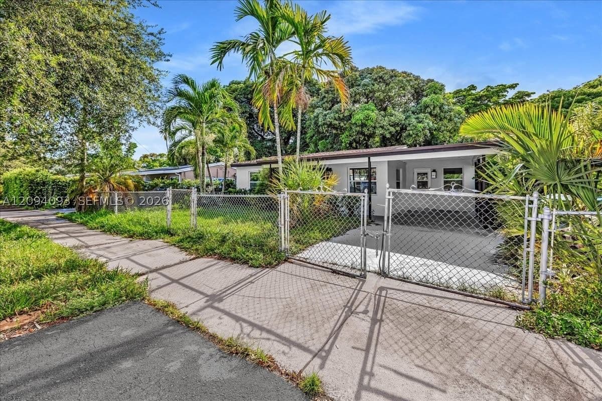 3-bedroom Single-Family Home — 535 23rd Ave #535, Fort Lauderdale, FL 33311