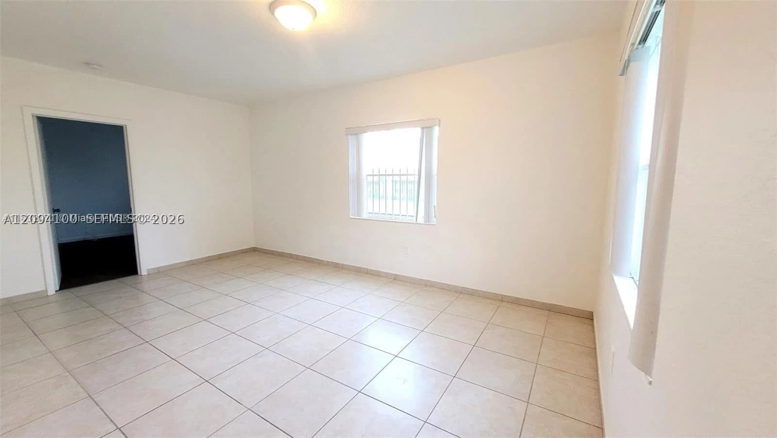 4-bedroom Condo — 8453 4th Ct #8453, Miami, FL 33150