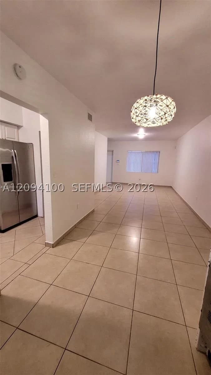 4-bedroom Condo — 8453 4th Ct #8453, Miami, FL 33150