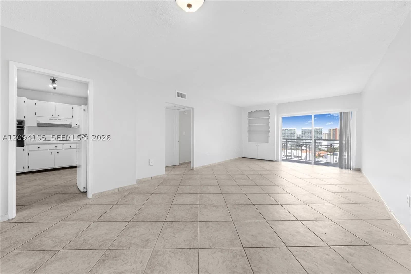 1+1 Condo — 400 Kings Point Dr #1427, Sunny Isles Beach, FL 33160