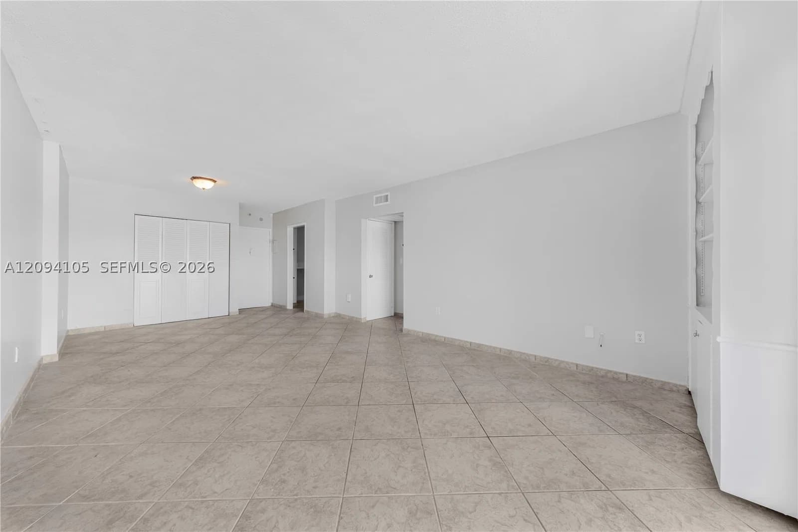 1+1 Condo — 400 Kings Point Dr #1427, Sunny Isles Beach, FL 33160