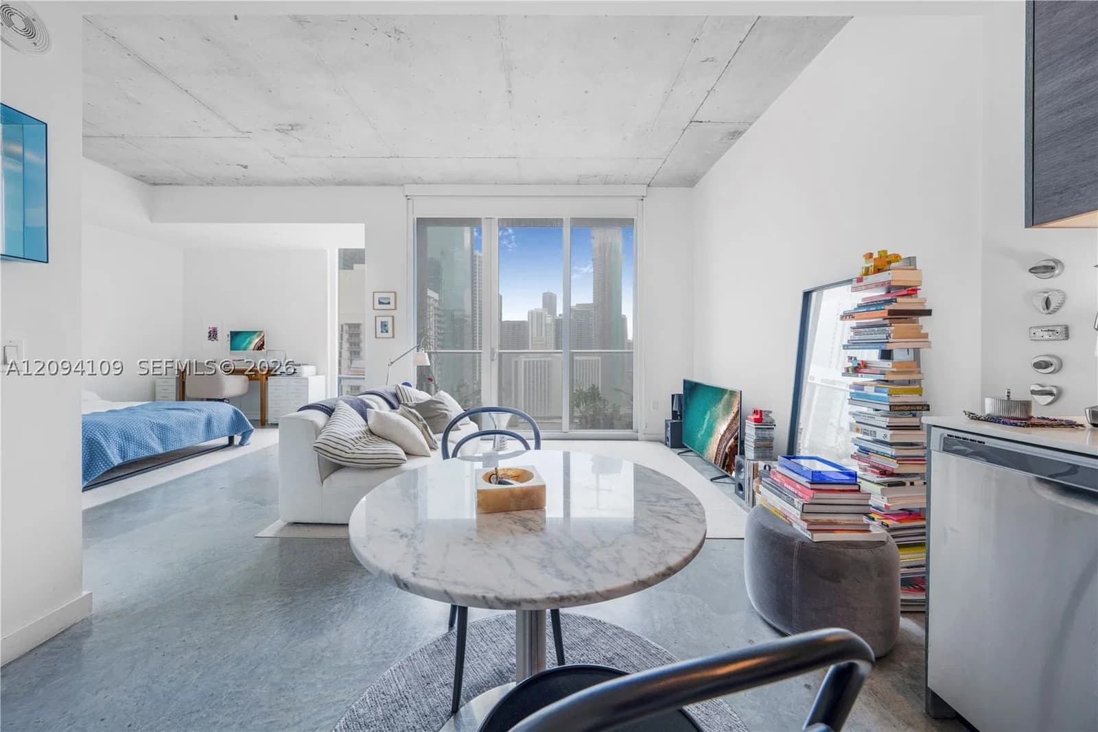 1-bedroom Condo — 151 1st St #2503, Miami, FL 33131