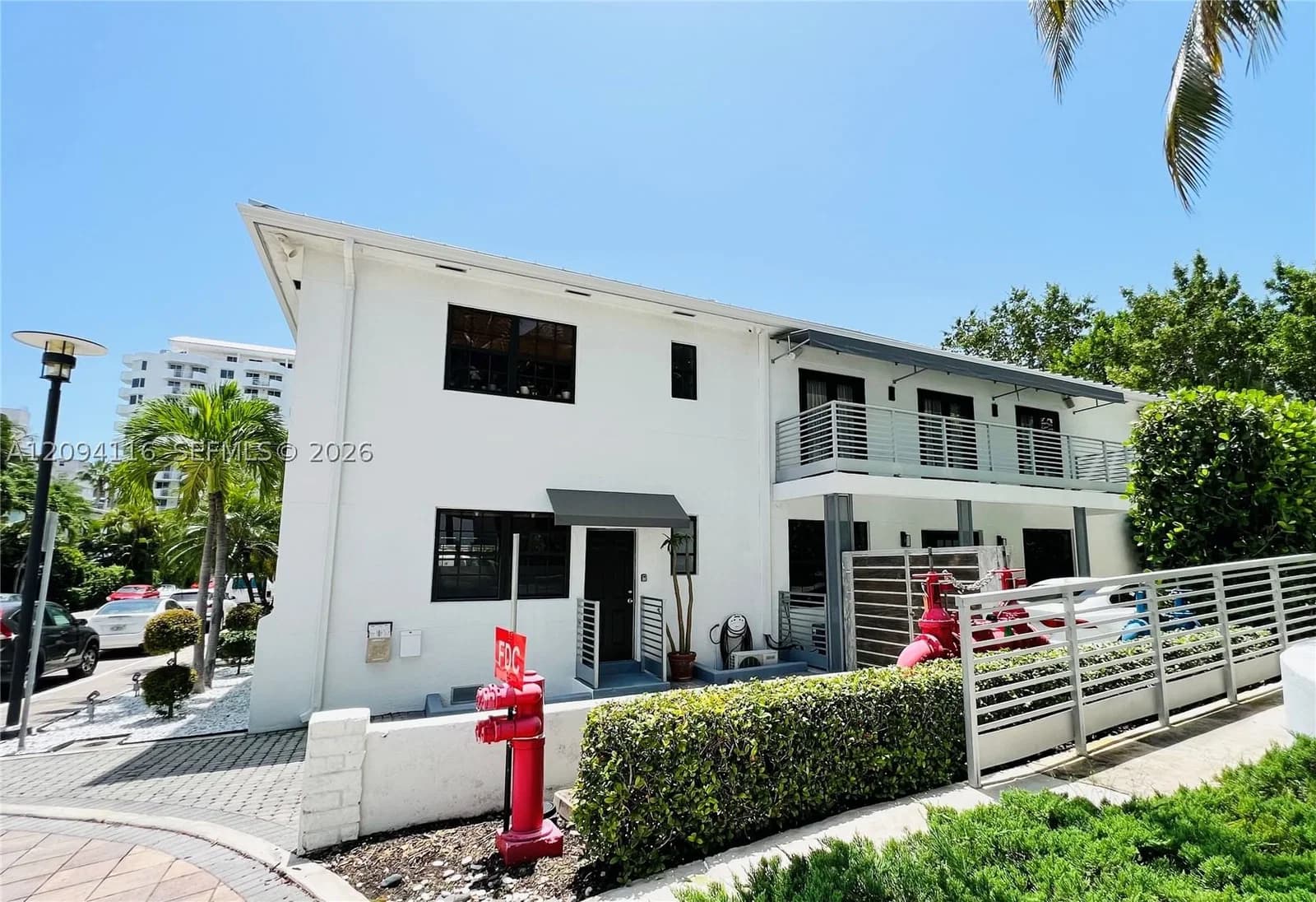 2-bedroom Apartment — 1470 Lincoln Ter #1, Miami Beach, FL 33139