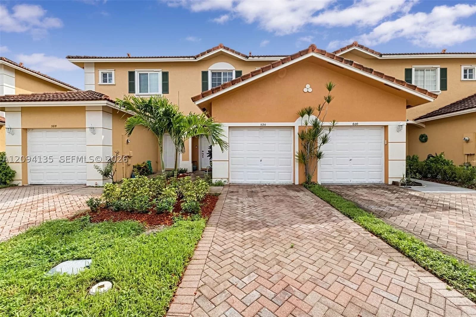 3+1 Townhouse — 590 PRINCESS DRIVE, Margate, FL 33068