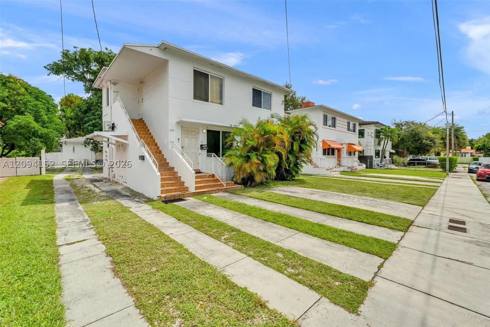 Mülk — 1963 17th Ct, Miami, FL 33145