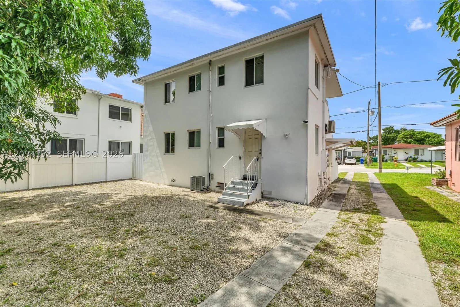 Mülk — 1963 17th Ct, Miami, FL 33145