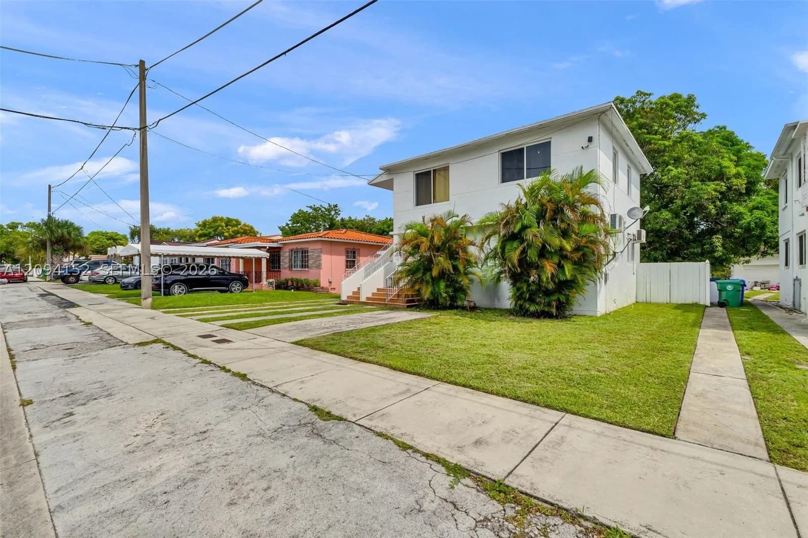 Mülk — 1963 17th Ct, Miami, FL 33145