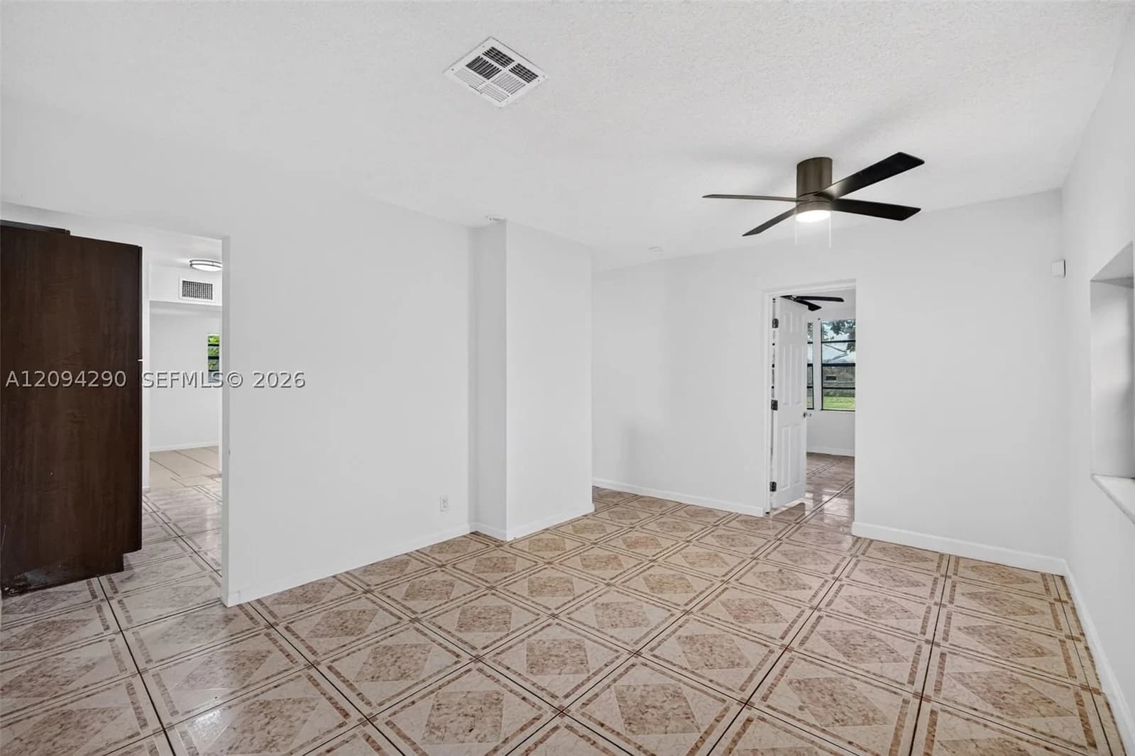 4+1 Müstakil ev — 1331 13th Ave, Fort Lauderdale, FL 33311
