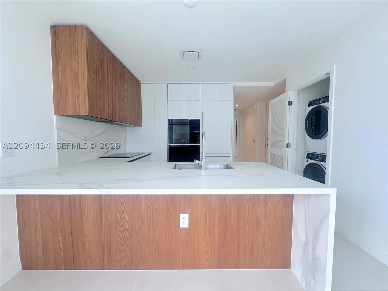 2-bedroom Condo — 1400 Biscayne Blvd #402, Miami, FL 33132