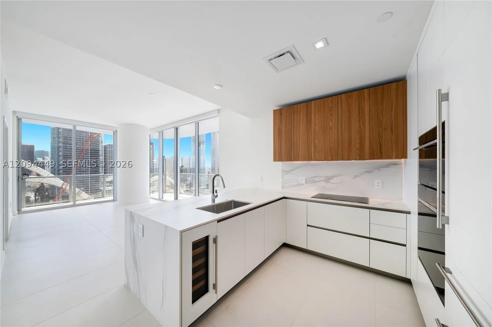 2-bedroom Condo — 1400 Biscayne Blvd #2502, Miami, FL 33132