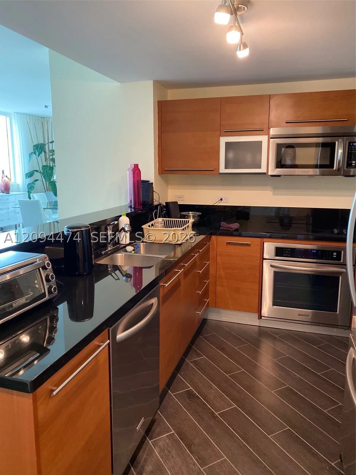 2-bedroom Condo — 253 2nd St #3408, Miami, FL 33132