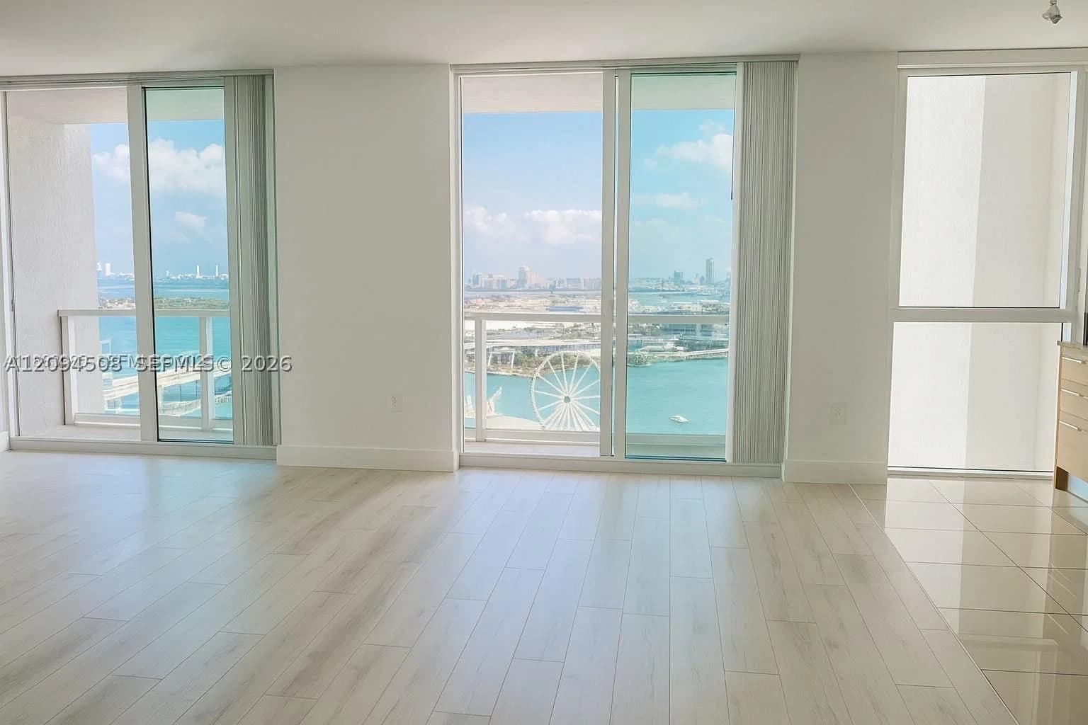 Condo — 253 2nd St #3307, Miami, FL 33132