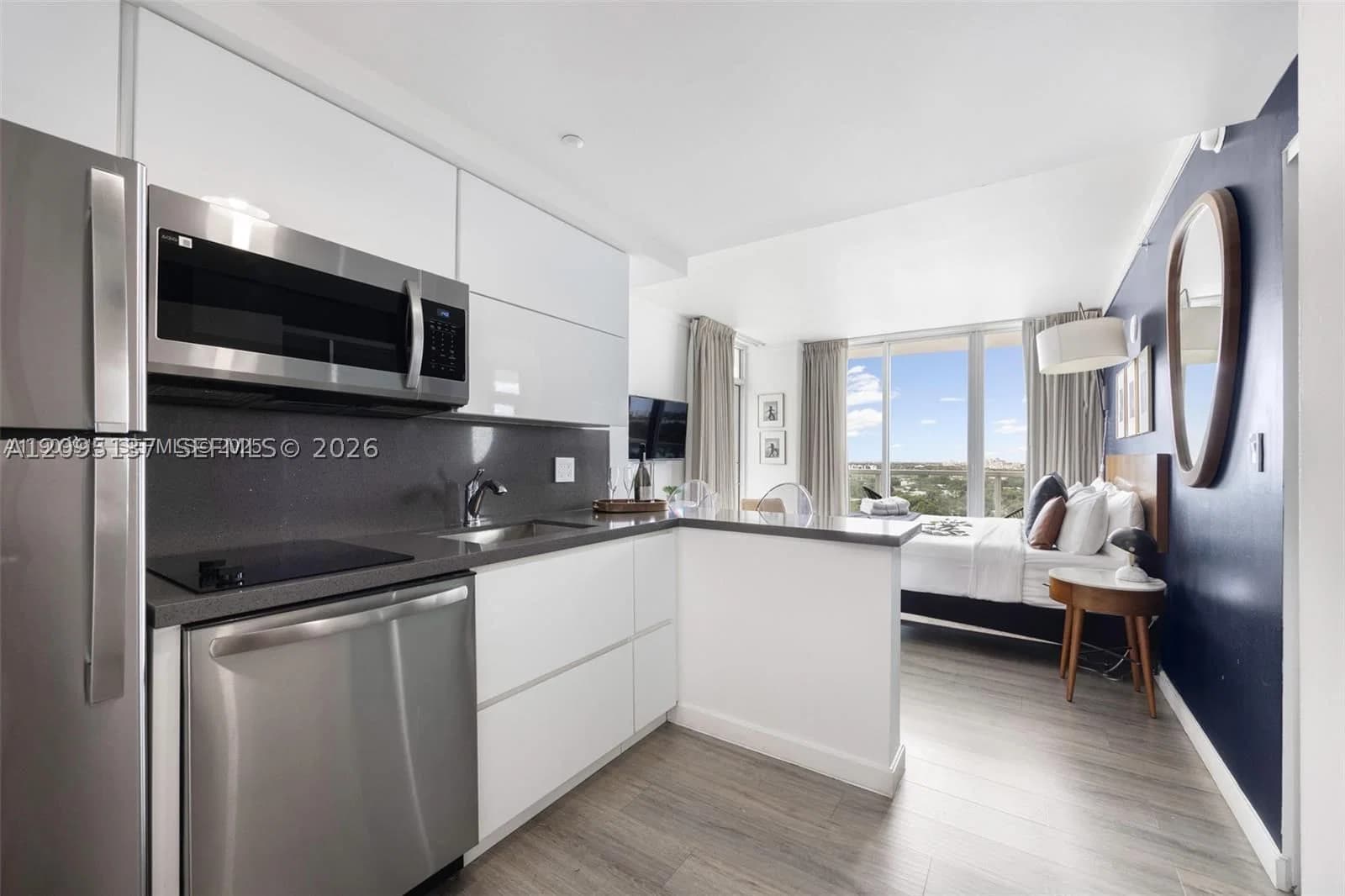 1+1 Condo — 2889 Mcfarlane Rd #1512, Miami, FL 33133