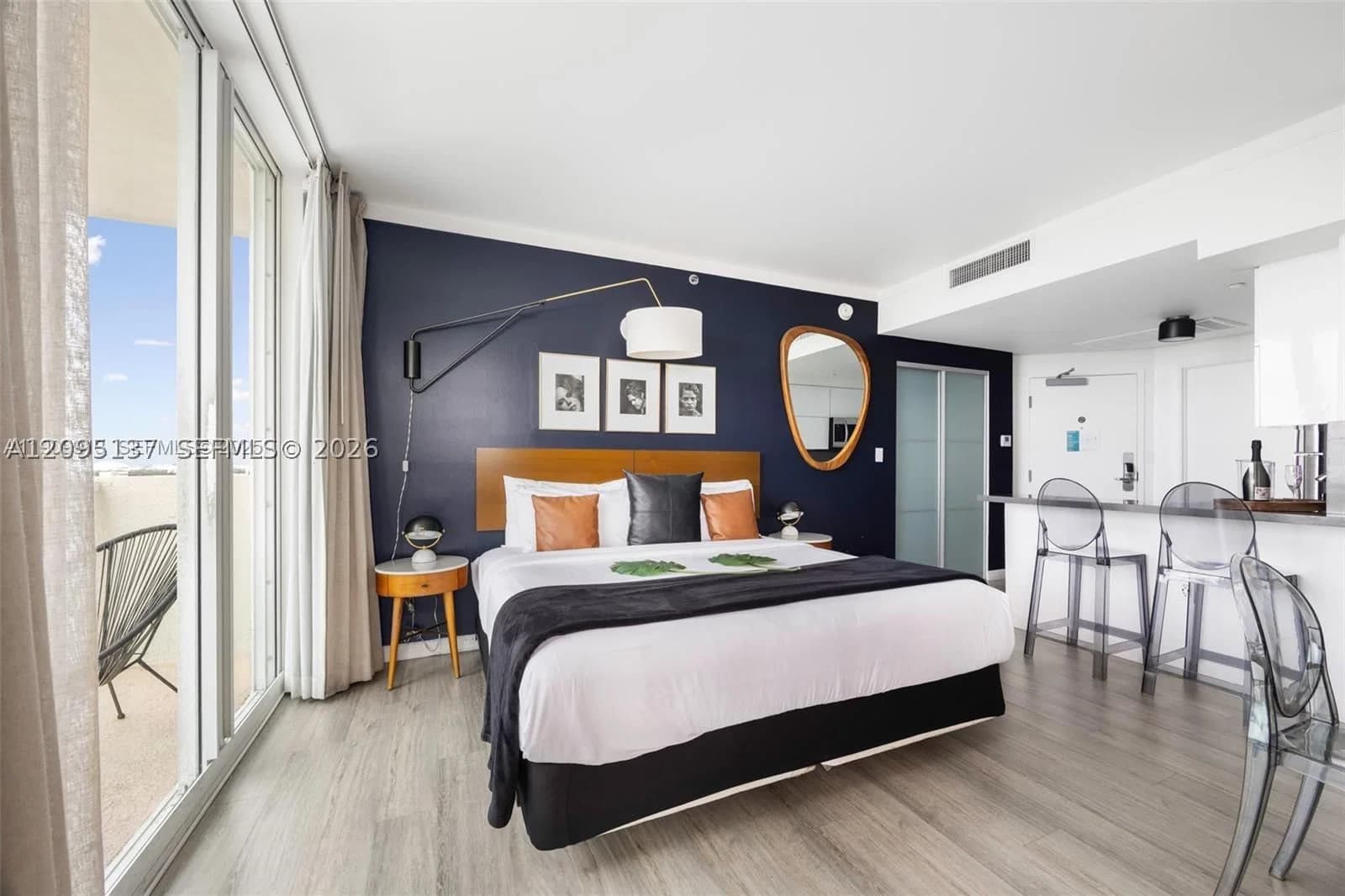 1+1 Condo — 2889 Mcfarlane Rd #1512, Miami, FL 33133