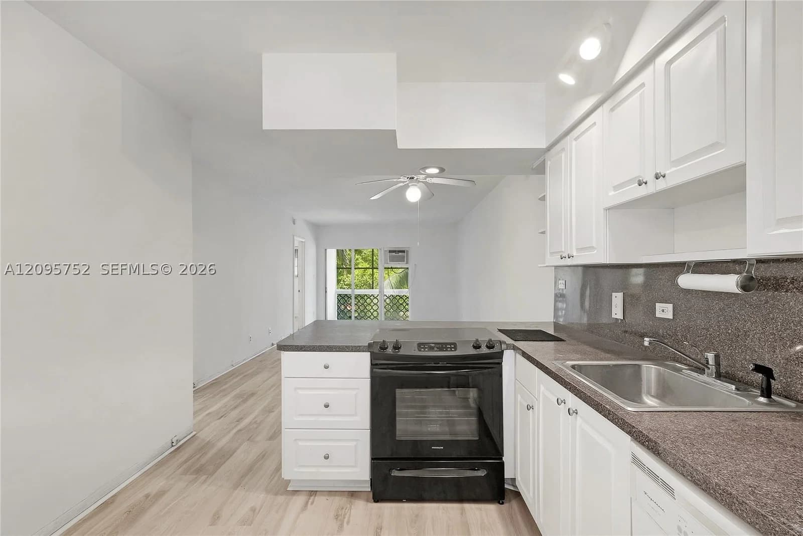2+1 Condo — 6580 Santona St #A37, Coral Gables, FL 33146
