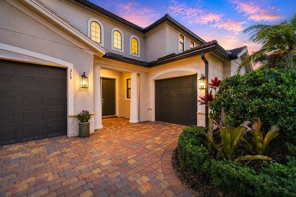 6-bedroom Single-Family Home — 315 Sonoma Isles Circle