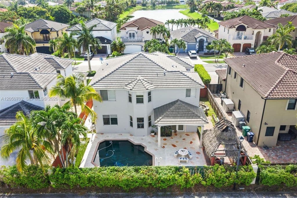 4+1 Müstakil ev — 6504 SW 166th Ct