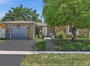 4+1 Müstakil ev — 6520 SW 7th Ct, North Lauderdale, 33068