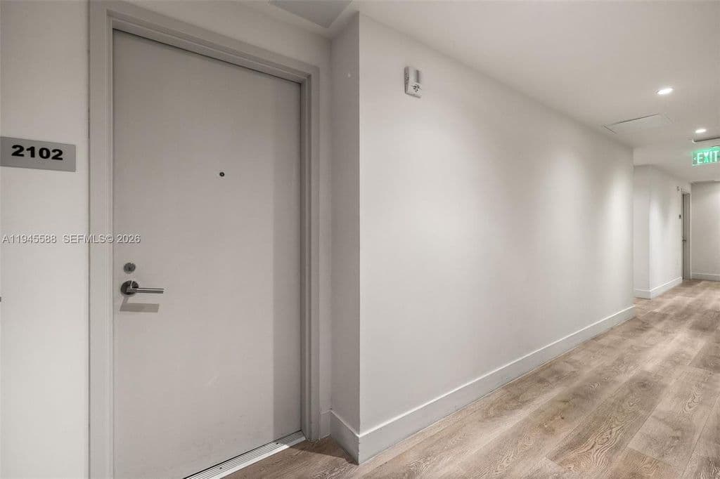 1-bedroom Condo — 239 SW 9th Street #2102