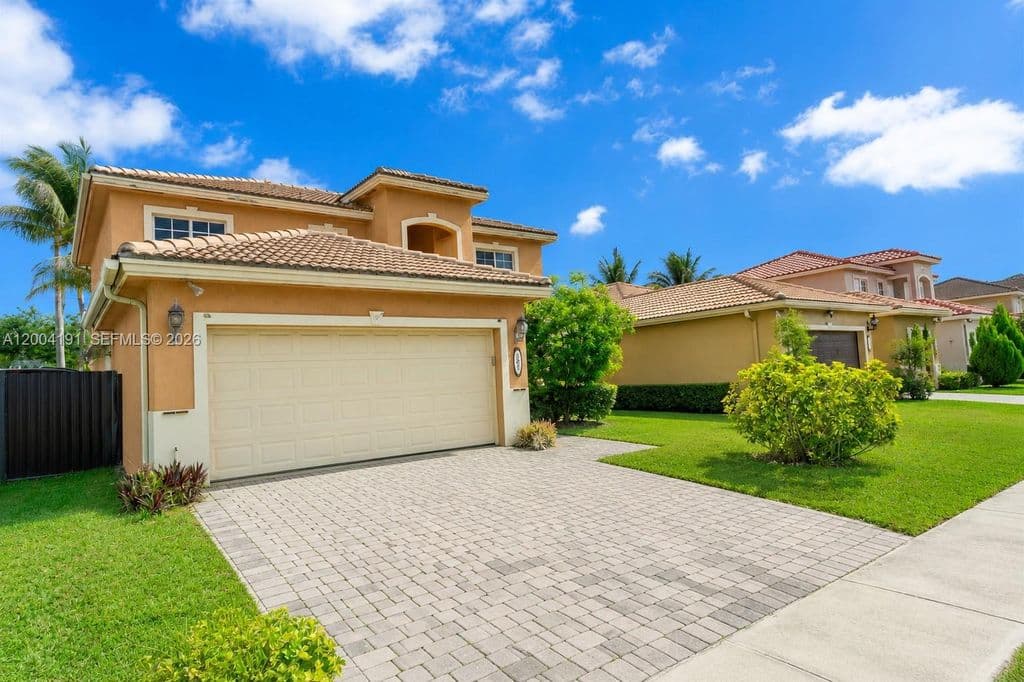 3+1 Müstakil ev — 9031 SW 208th Ter