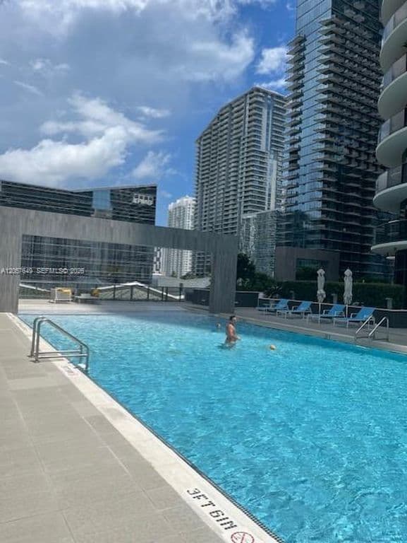 1-bedroom Condo — 55 SW 9th St Unit 4209
