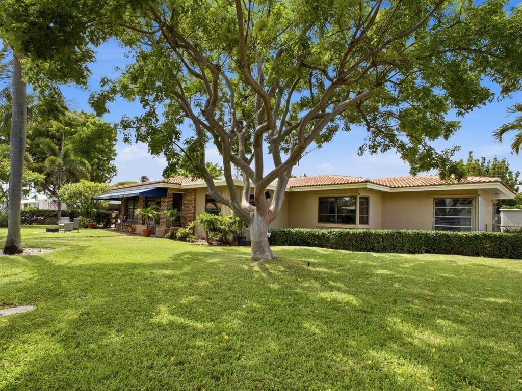 3-bedroom Single-Family Home — 815 South Road