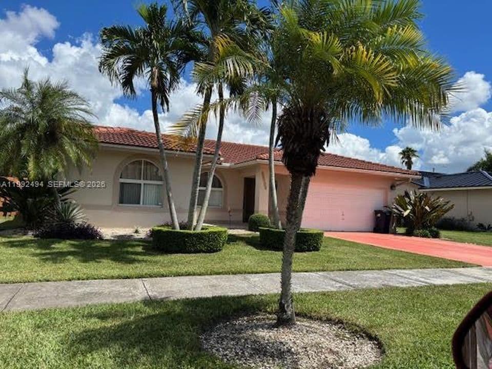 4+1 Müstakil ev — 15751 SW 141st Ct