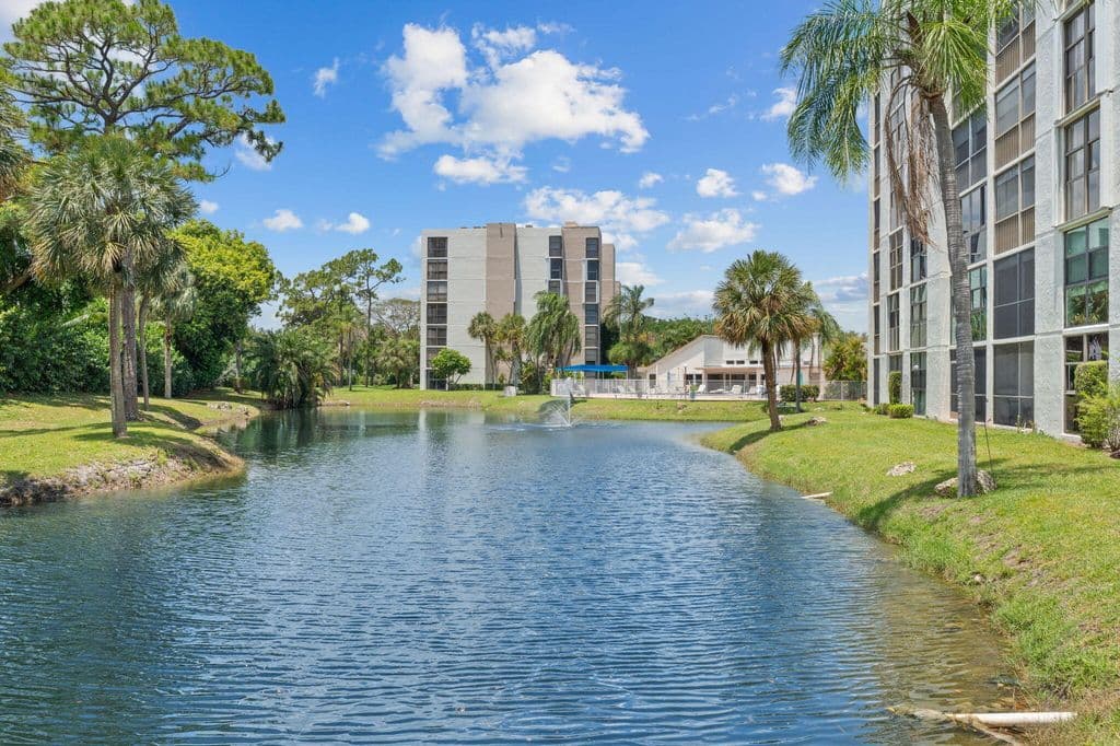 2+1 Condo — 6562 Boca Del Mar Drive #124