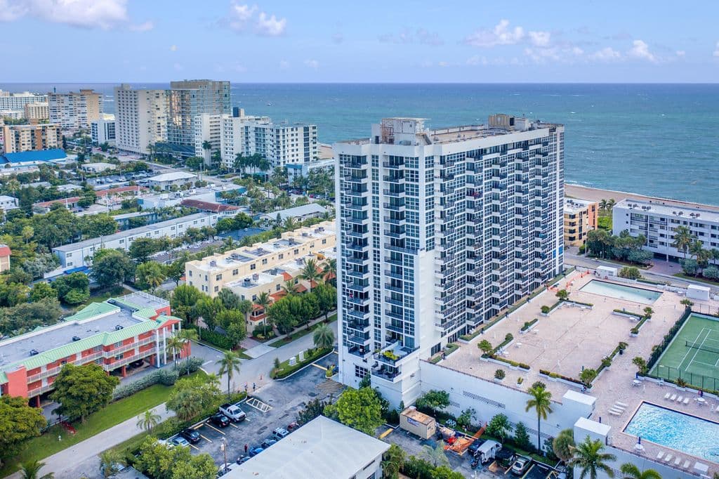 2+1 Condo — 531 N Ocean Boulevard #1811