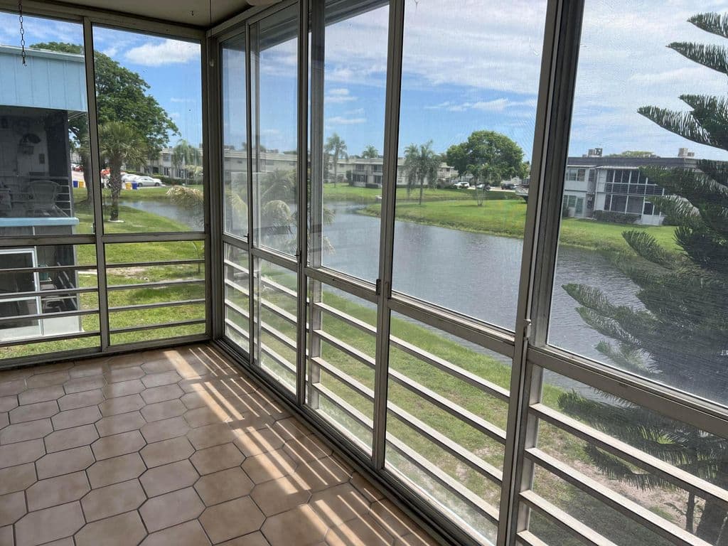 2-bedroom Condo — 424 Saxony