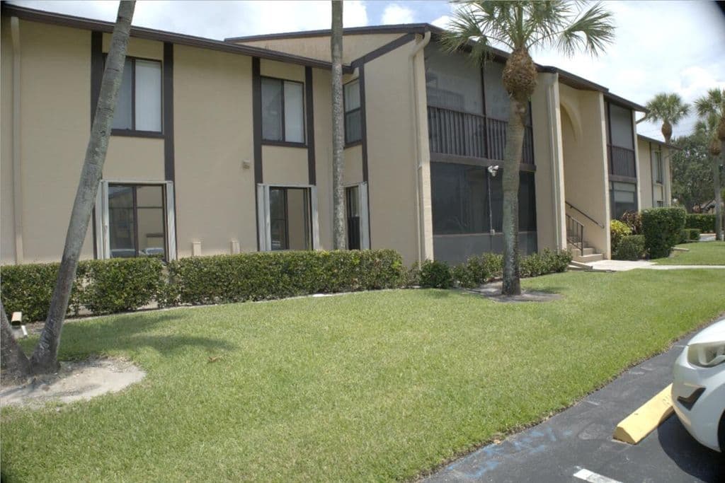 2+1 Condo — 824 Sky Pine Way #C1
