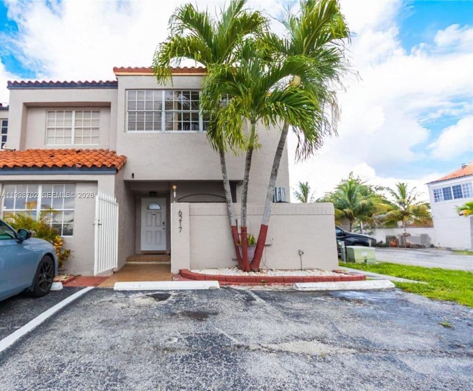 3+1 Mülk — 6217 SW 128th Pl
