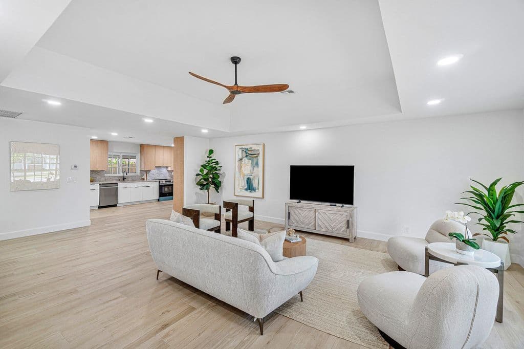 3-bedroom Single-Family Home — 718 SW 27th Place