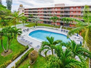 2+1 Condo — 200 NE 12th Ave APT 6D, Hallandale, 33009