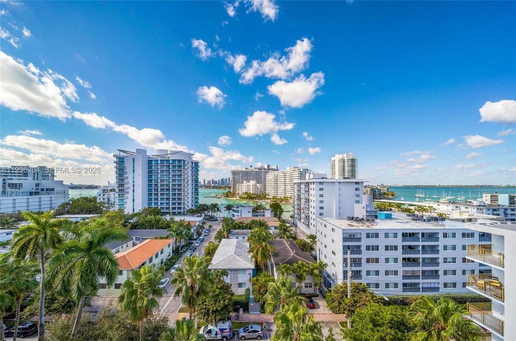 3-bedroom Condo — 1621 Bay Rd APT 802