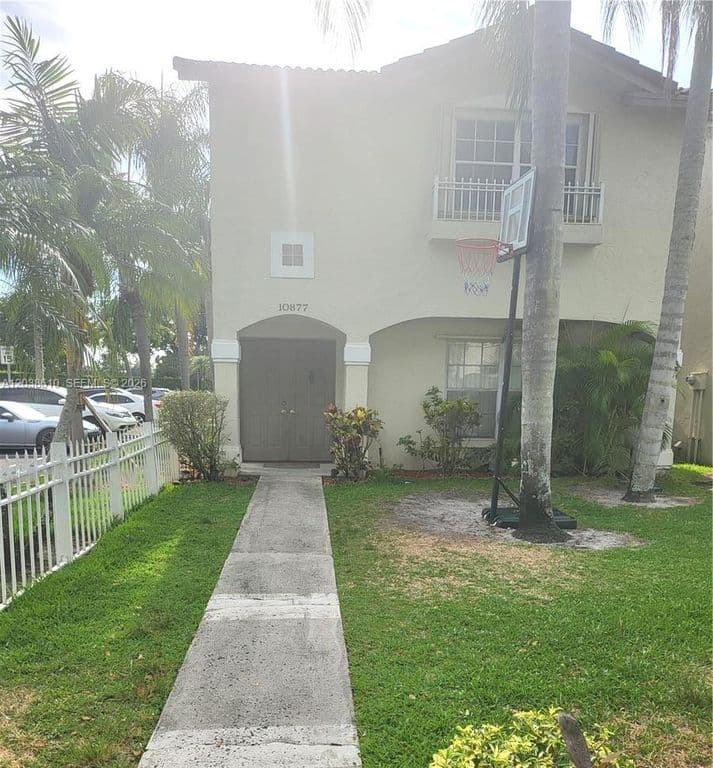 3-bedroom Property — 10877 NW 8th St