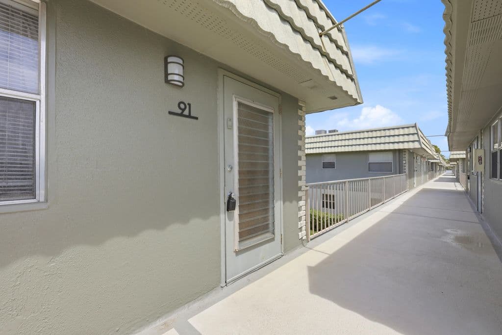 1+1 Condo — 91 FLANDERS B