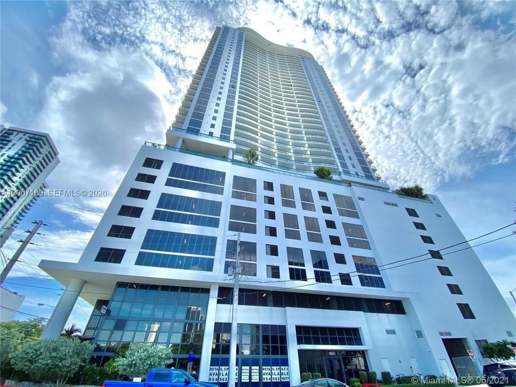 2+1 Mülk — 1600 NE 1st Ave #1420