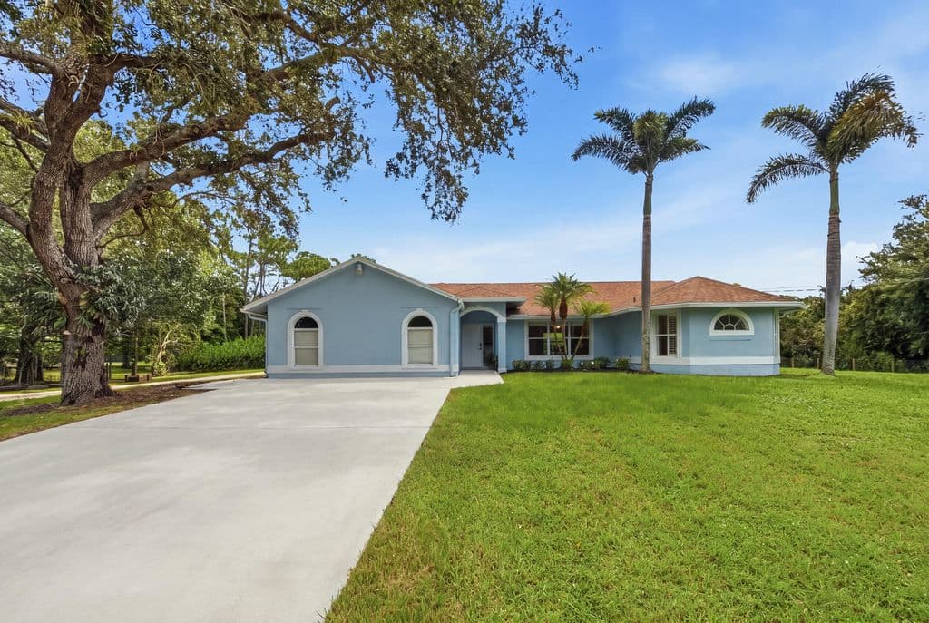 4-bedroom Single-Family Home — 16644 122nd Drive N