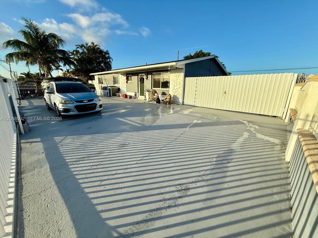 3+1 Müstakil ev — 6202 SW 107th Ave