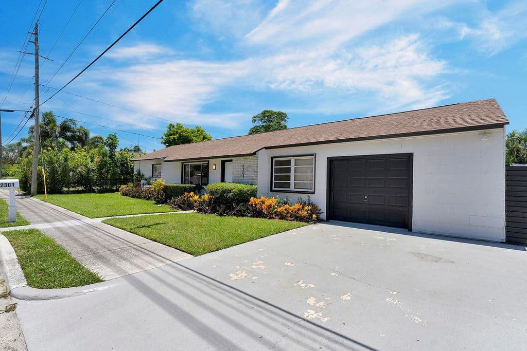 3+1 Müstakil ev — 2301 Ridgeway Avenue