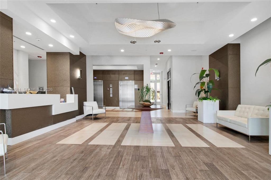 3-bedroom Condo — 7661 NW 107th Ave APT 501