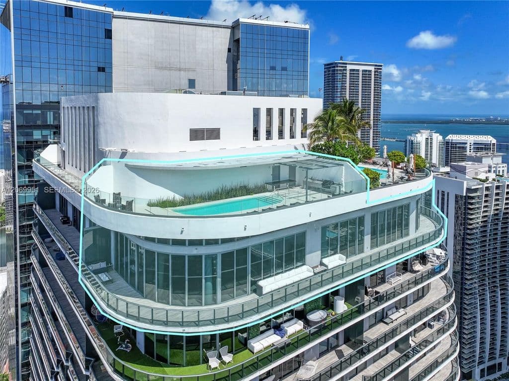 4-bedroom Condo — 801 S Miami Ave #Penthouse 5801